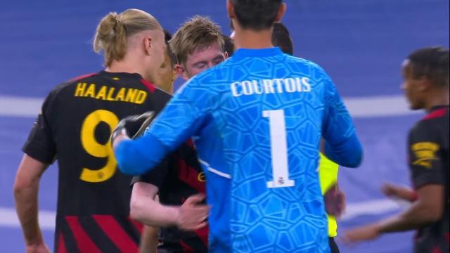 他的名字出 他的名字出