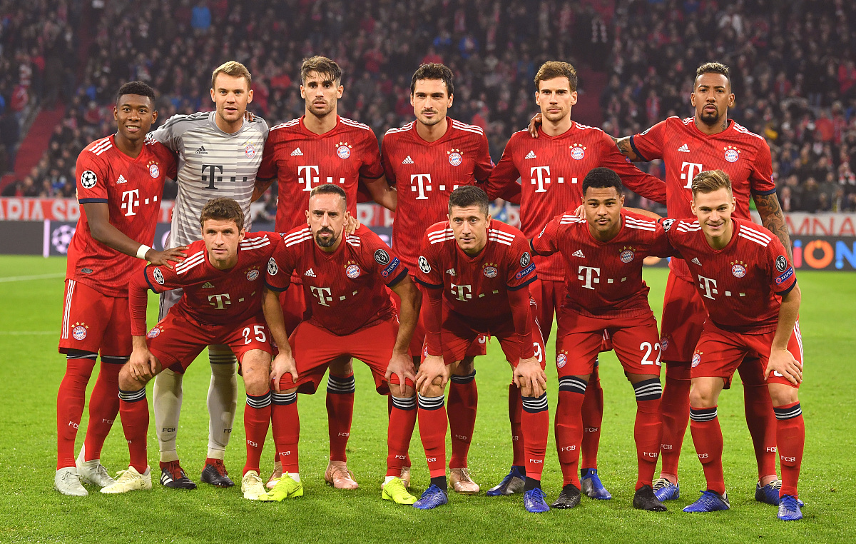 不向现实低 不向现实低