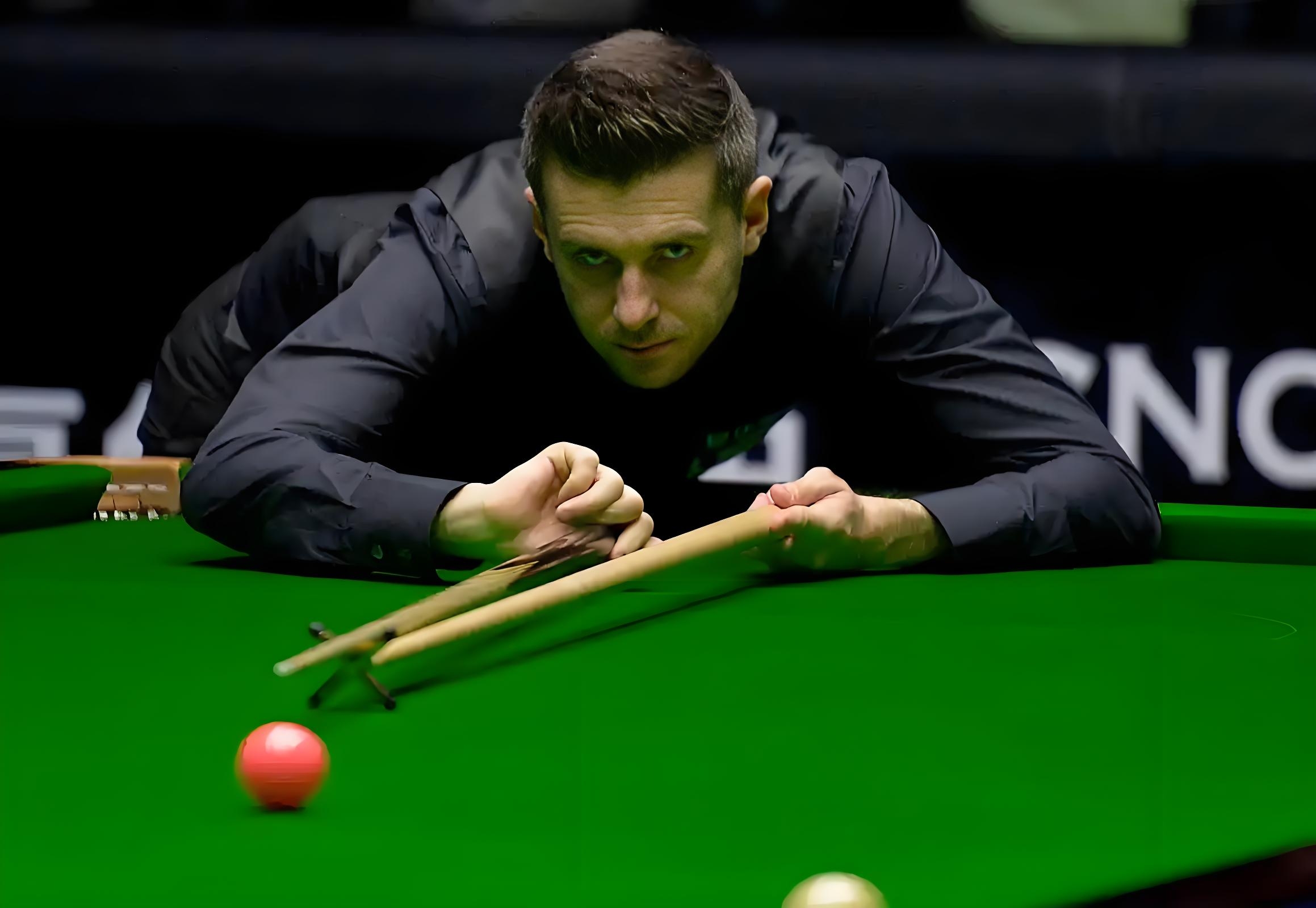 足球比赛中 足球比赛中