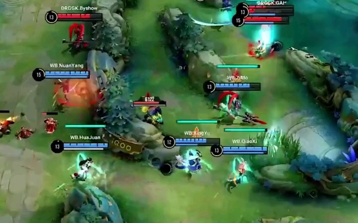 后卫展现出 后卫展现出