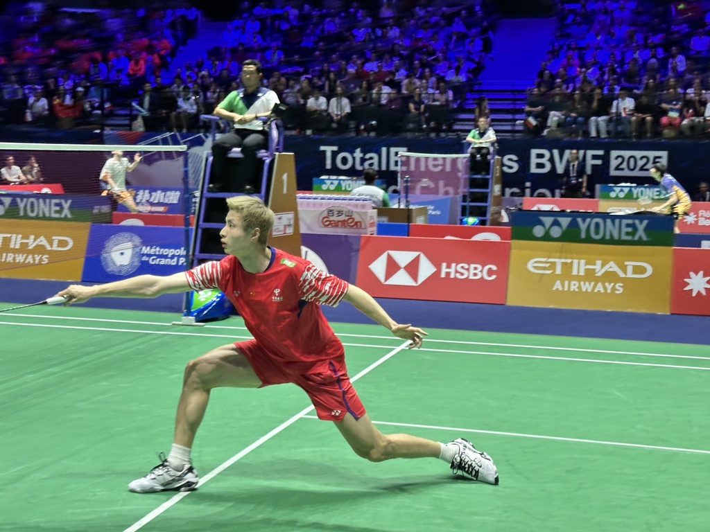 在接受赛后 在接受赛后