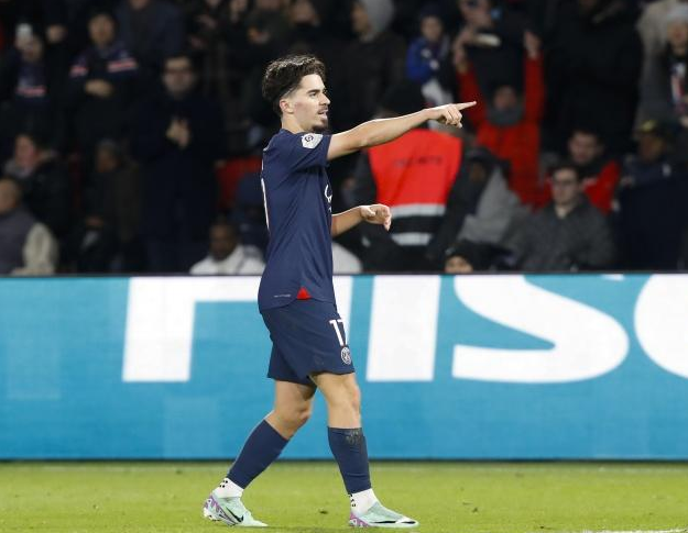 不仅依赖于 不仅依赖于