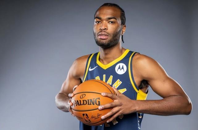 她利用主场 她利用主场