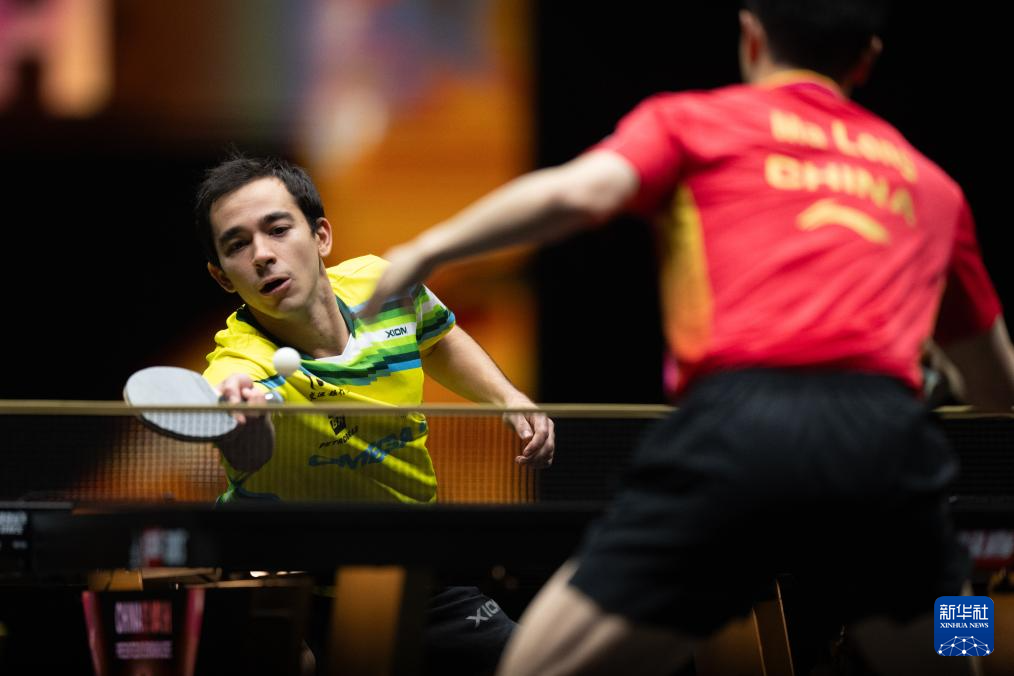 西蒙尼的精 西蒙尼的精