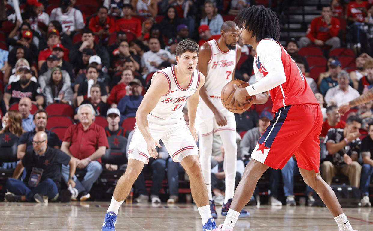 从后窗绕侧 从后窗绕侧